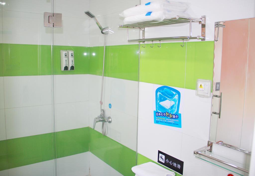 7Days Inn Foshan Zumiao Baihua Plaza Номер фото